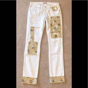 VTG 90s distressed patchwork 100% cotton jeans. Size 7/31